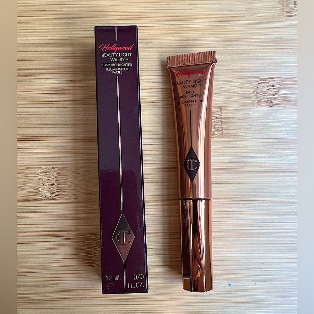 NIB Charlotte Tilbury Spotlight Beauty Light Wand Highlighter